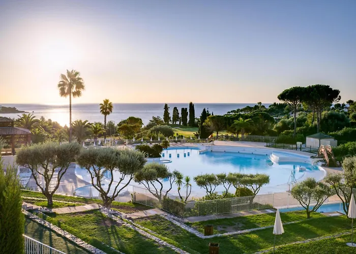 Le Hameau De Cap Esterel - Maeva - 4 Personnes - Selection Mae-1064